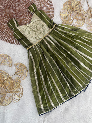 Raaga - Leaf Green Frock Minipattu