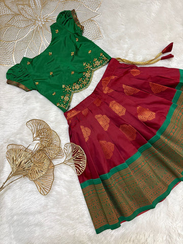 Radhi - Green Red Designer Minipattu