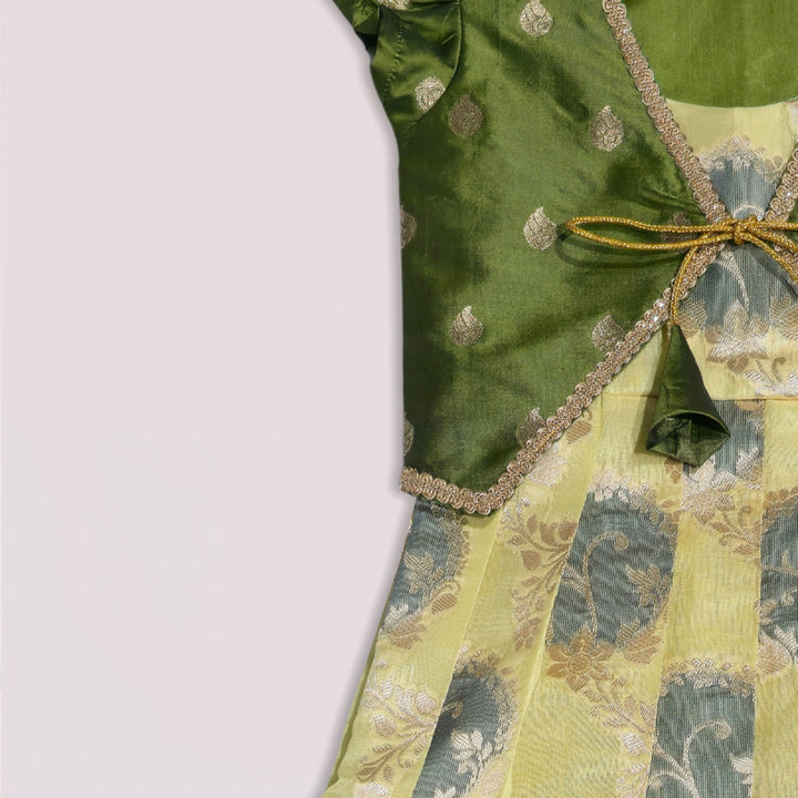 Niharika - Green 2 in 1 Designer MiniPattu