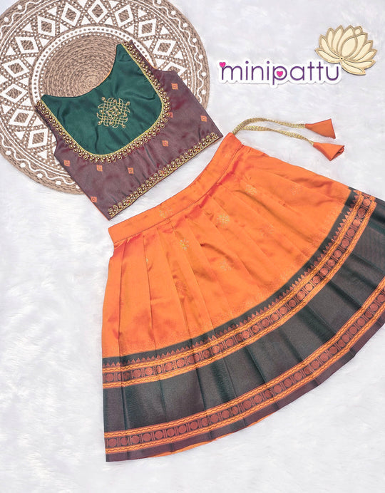 NB Namratha Green Minipattu