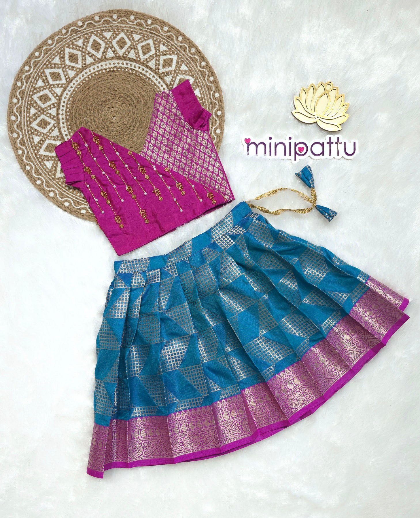 Sreesha Design Sreesha - Magenta Blue Designer Minipattu