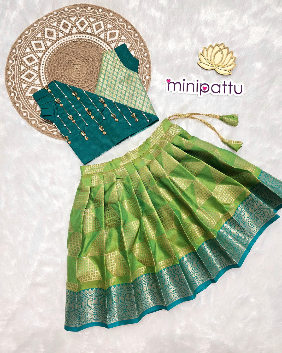 Sreesha Design Sreesha - Teal Leaf Green Designer Minipattu
