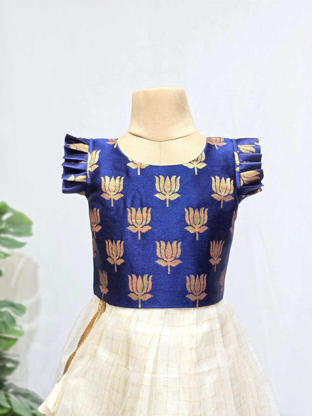 Pooja - Blue Checks Minipattu