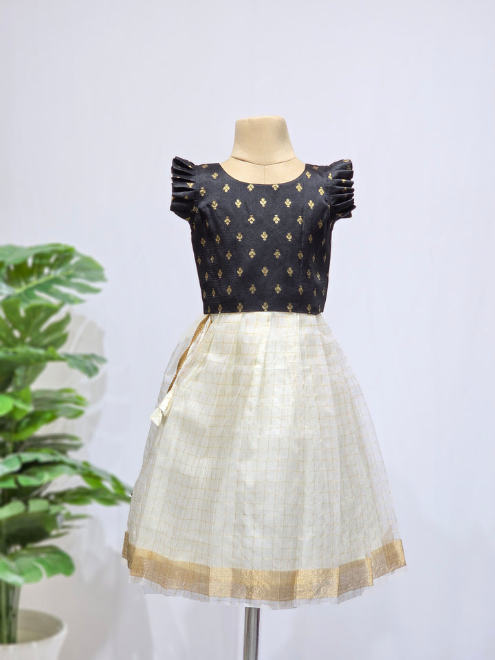 Pooja - Black Checks Minipattu