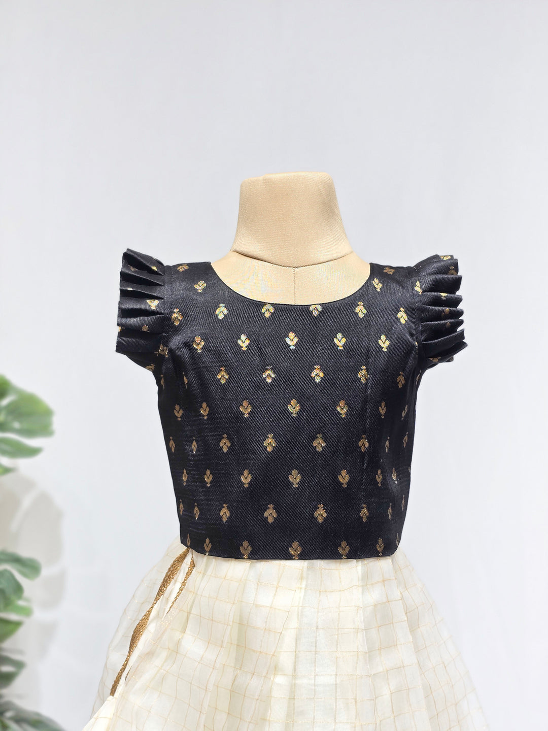 Pooja - Black Checks Minipattu