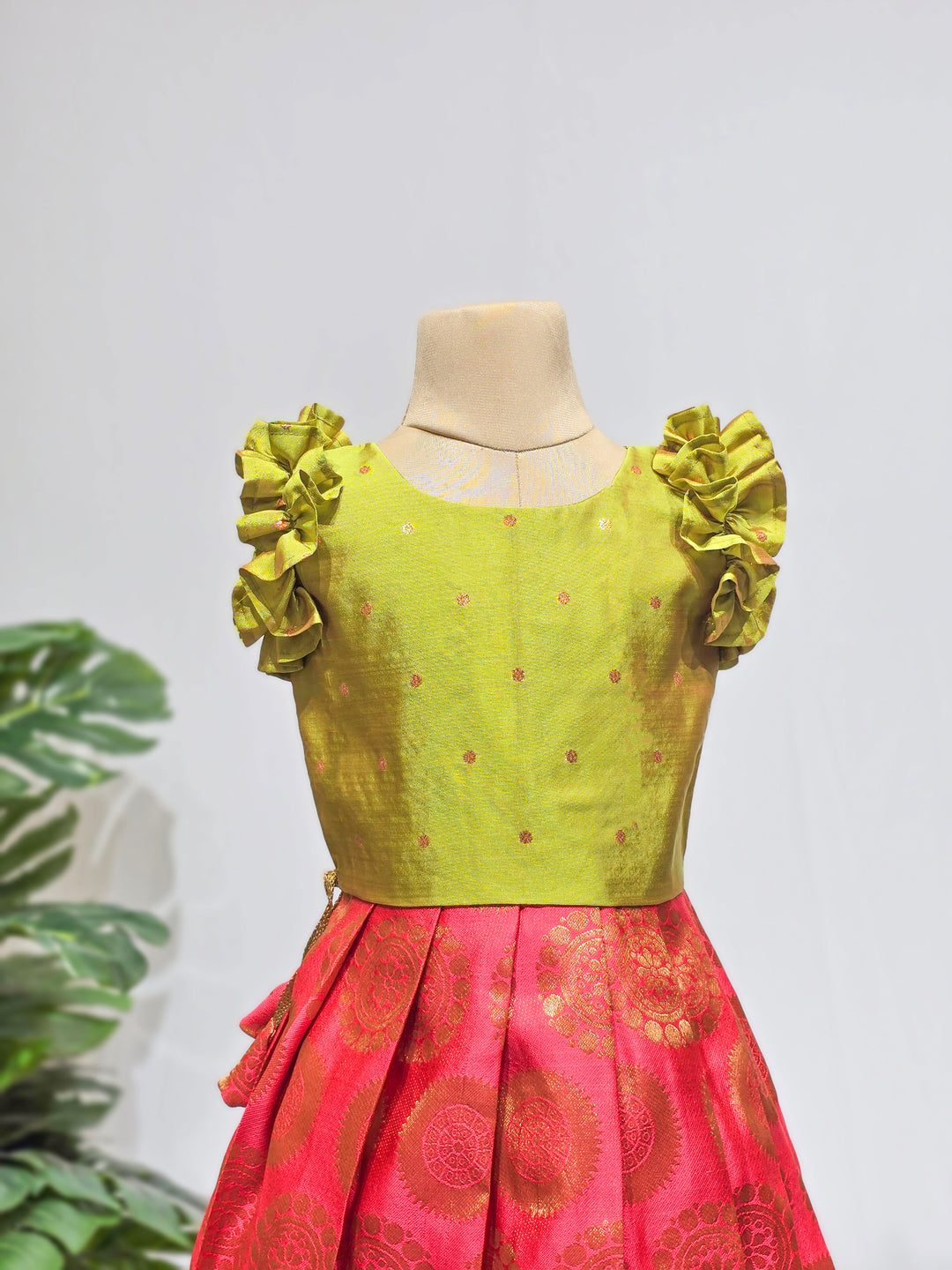 Amara - Leaf Green Pink Minipattu