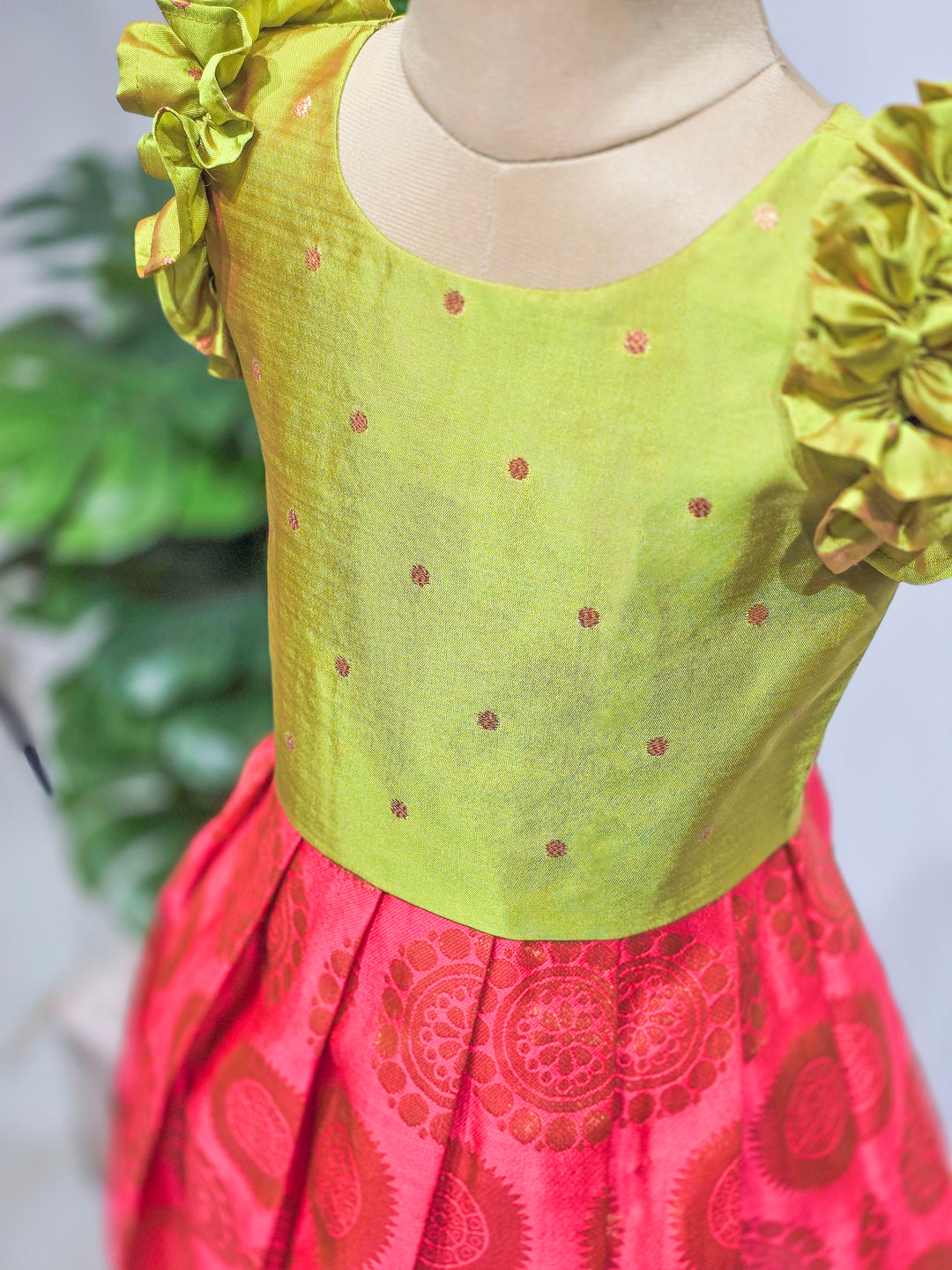 Amara - Leaf Green Pink Minipattu