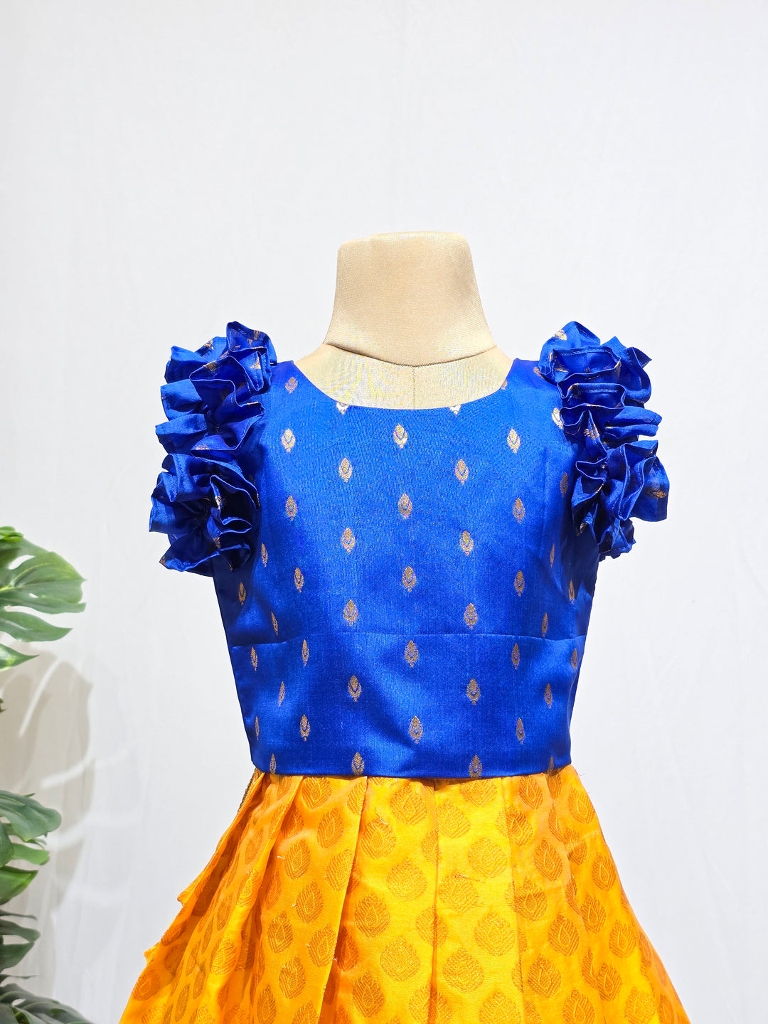 Amara - Royal Blue Yellow Minipattu