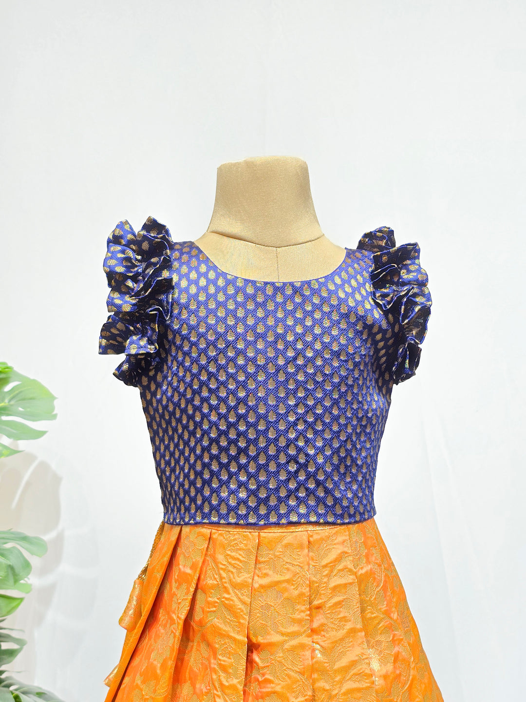 Amara - Navy Orange Minipattu