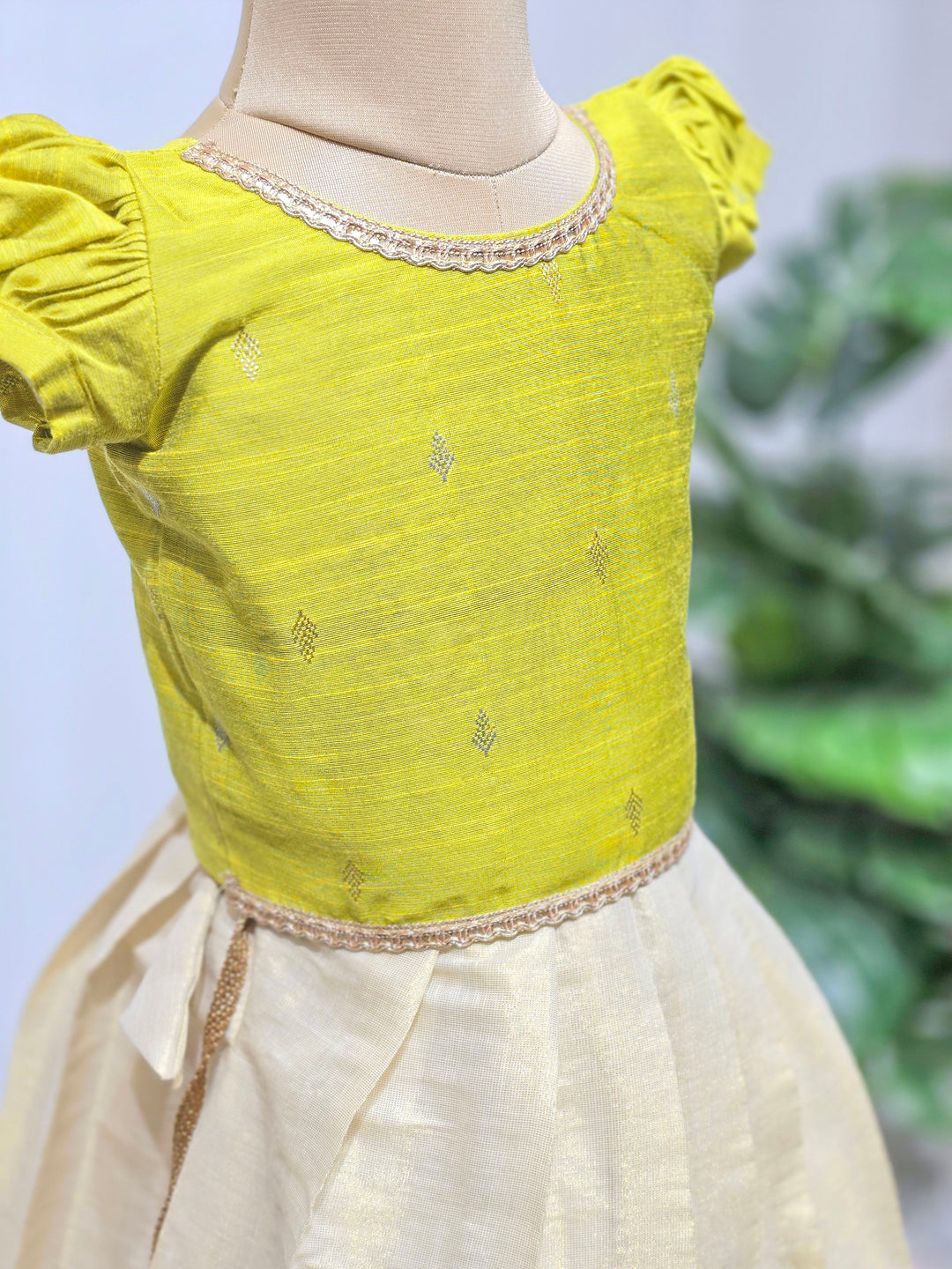 Hridaya - Green Minipattu