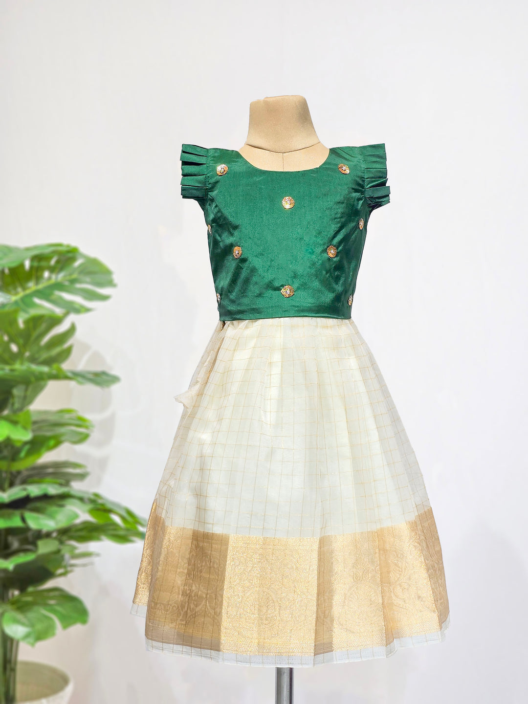 Niranjana - Green White Checks Designer Minipattu