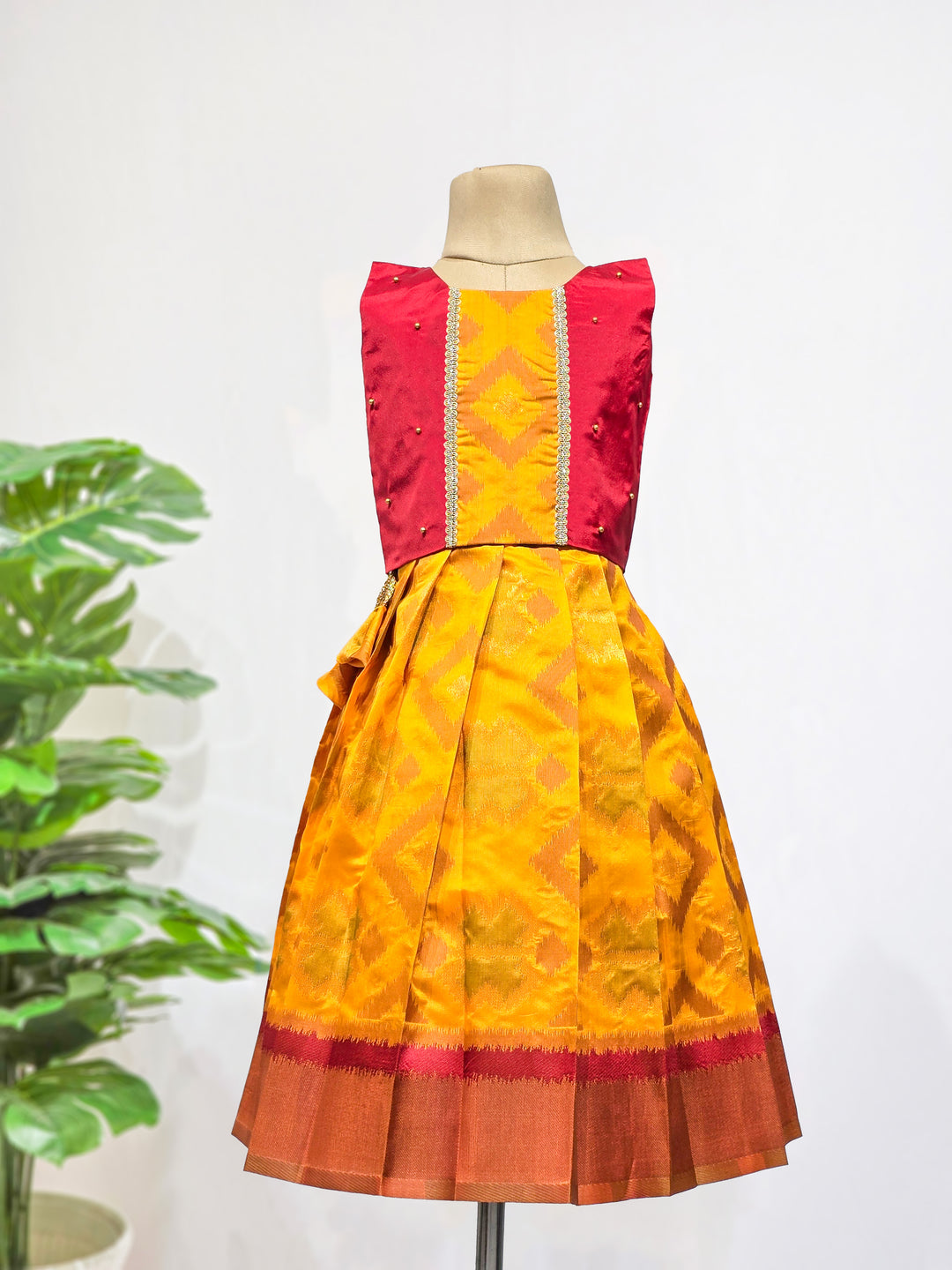 Srimathi - Maroon Yellow Designer Minipattu