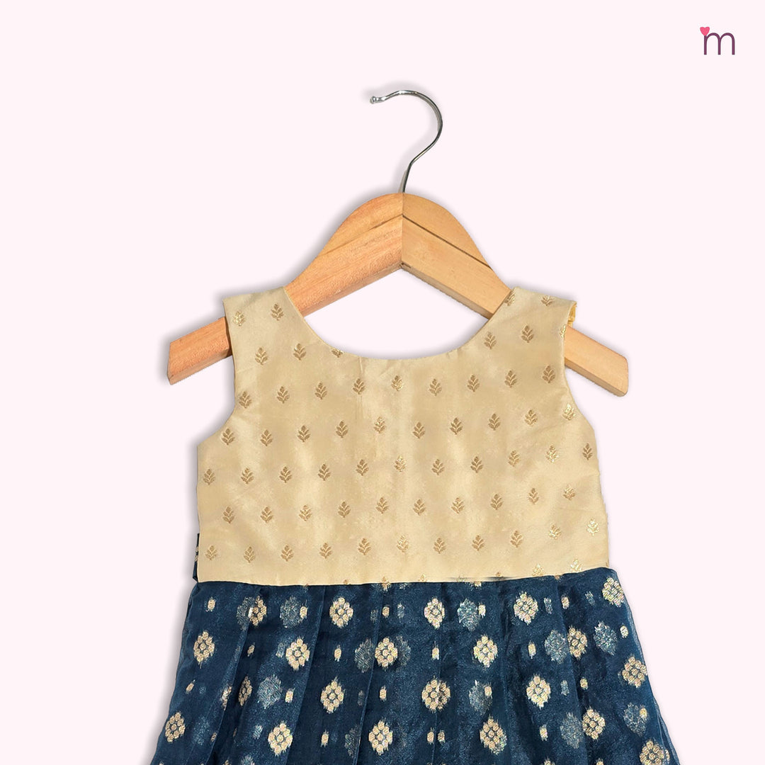 Deepthi - Halfwhite Navy Blue Frock Minipattu