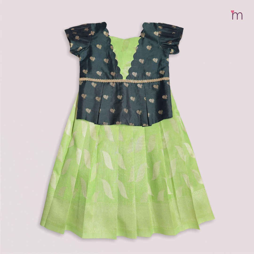 Varsha - Green Designer Minipattu