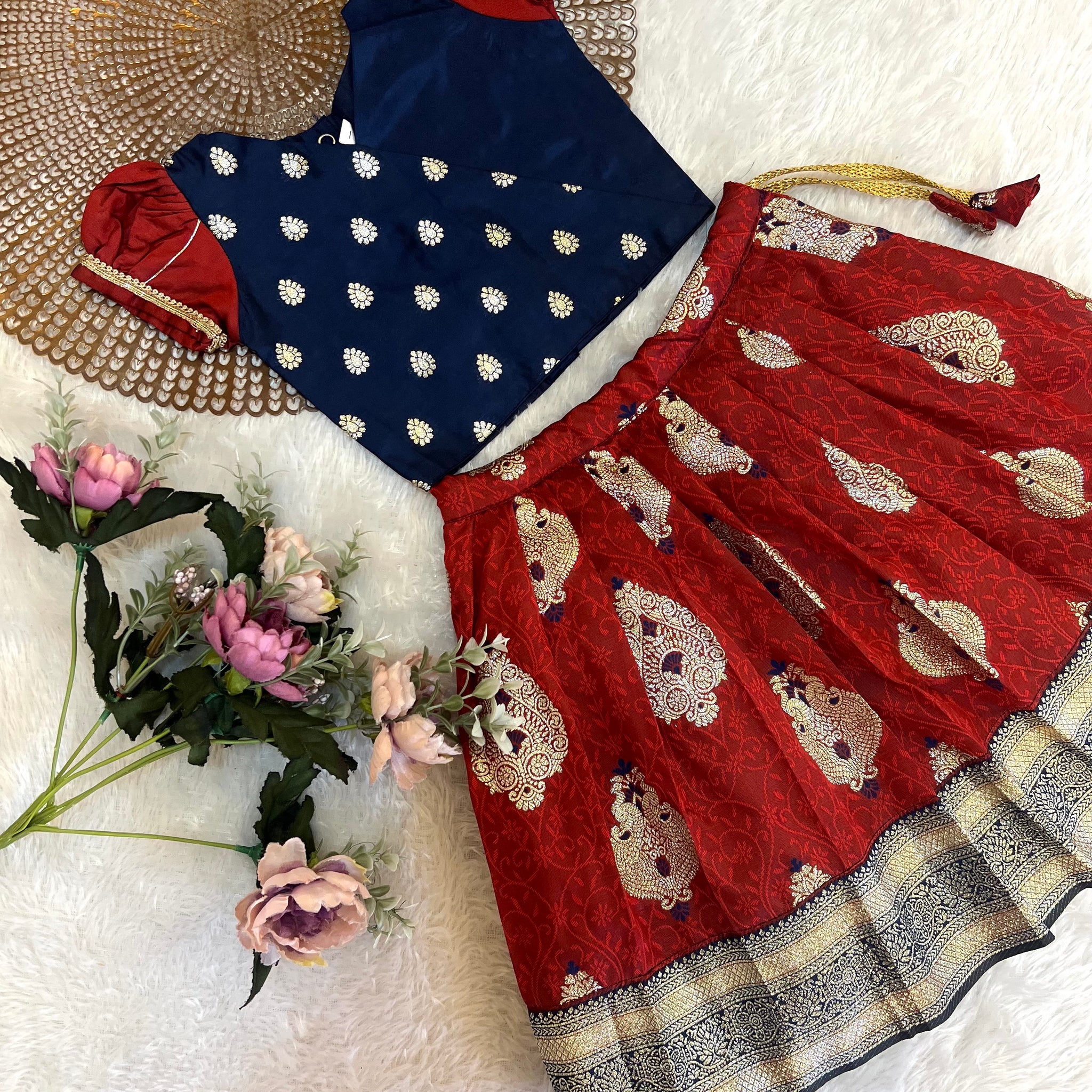 Rashmi - Red Navy Designer Minipattu