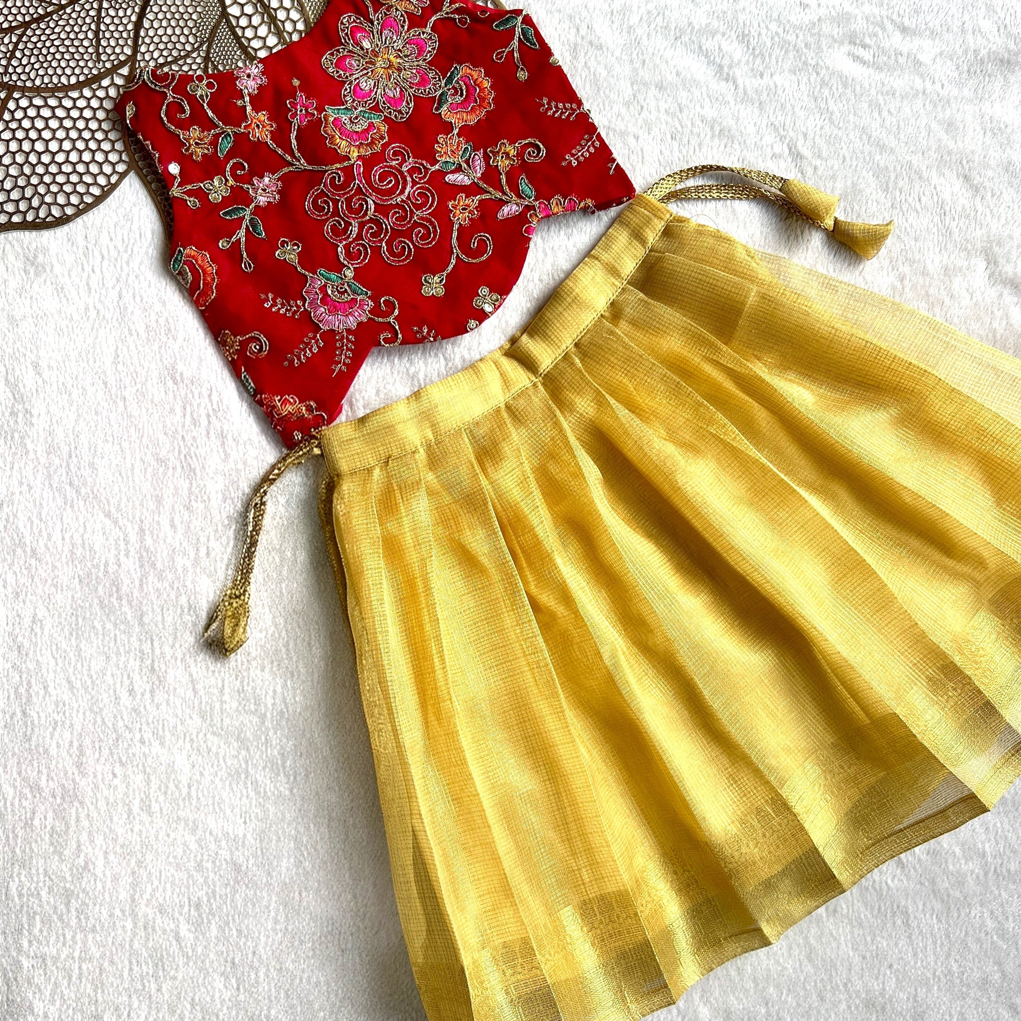 Subiksha -Red Gold Minipattu