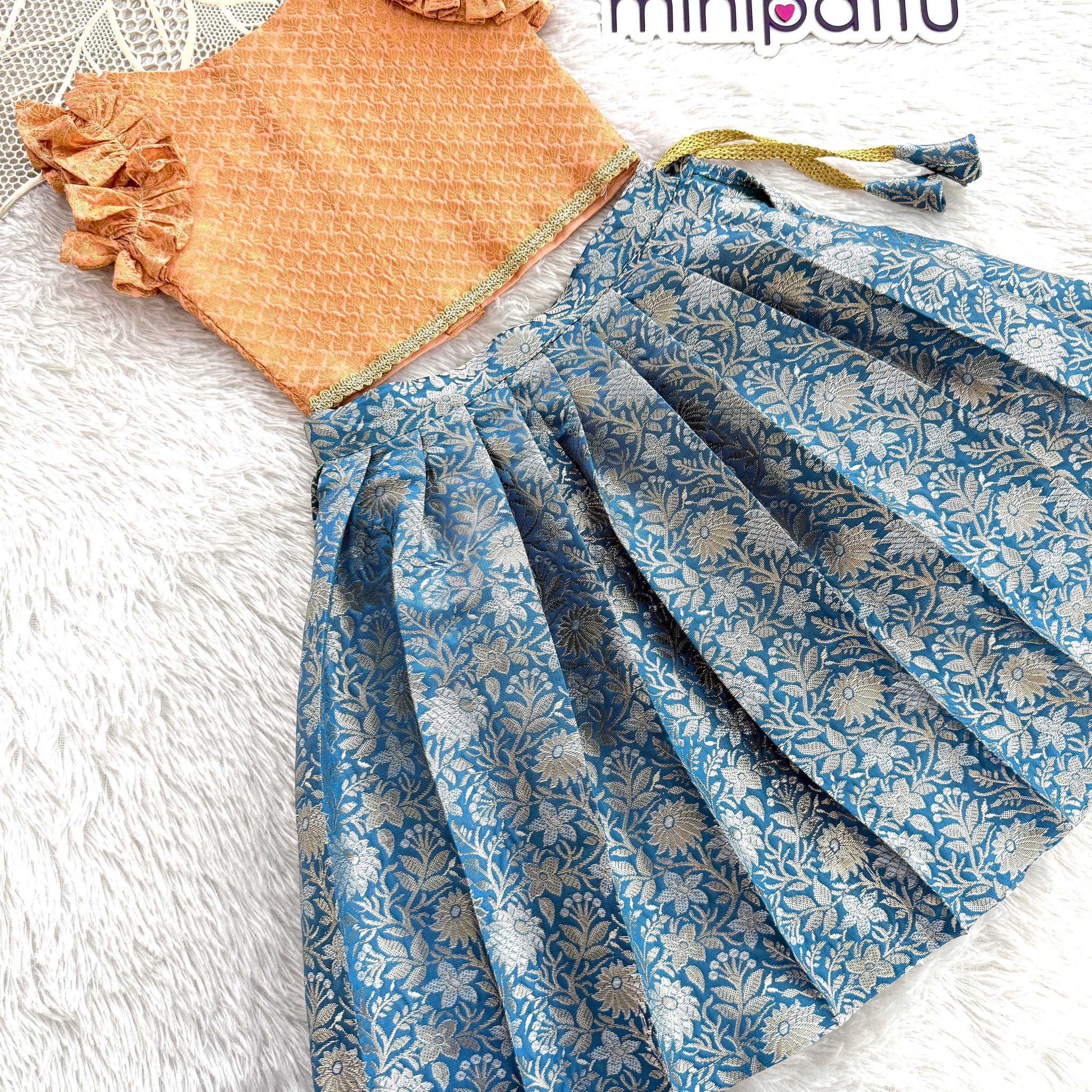 Amara - Peach Blue Minipattu