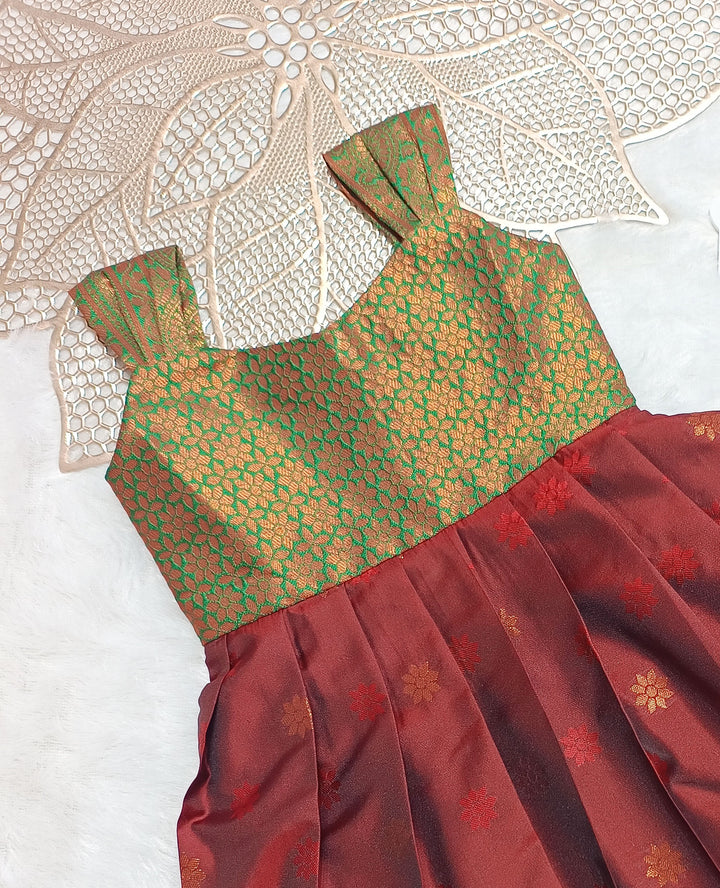 Krithi - Green Maroon Frock Minipattu