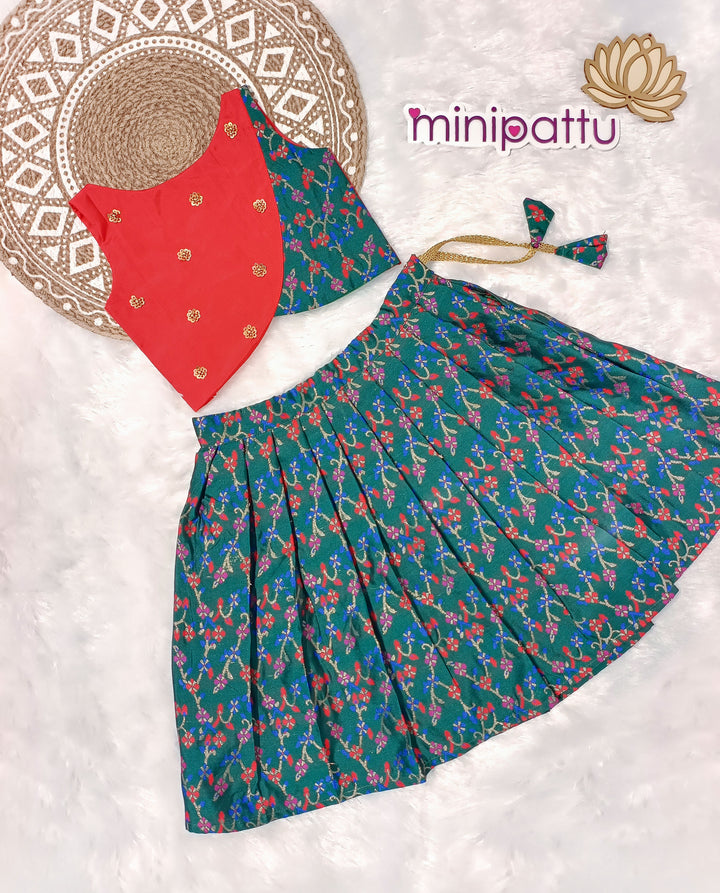 Pranika - Red Green Designer Minipattu