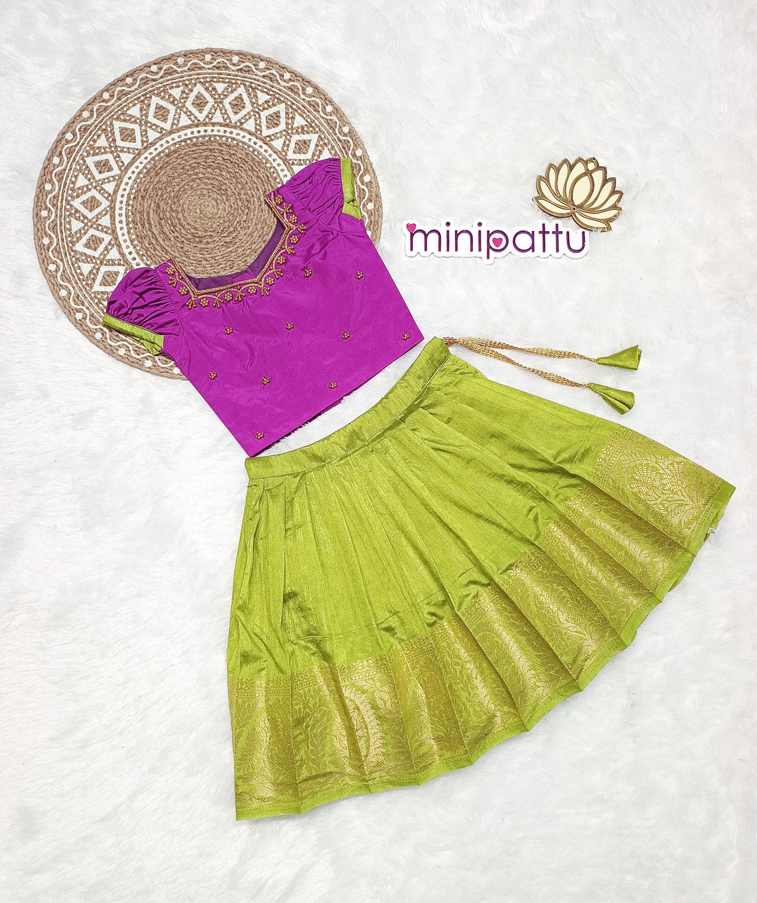 Vedha - Magenta Green Designer Minipattu