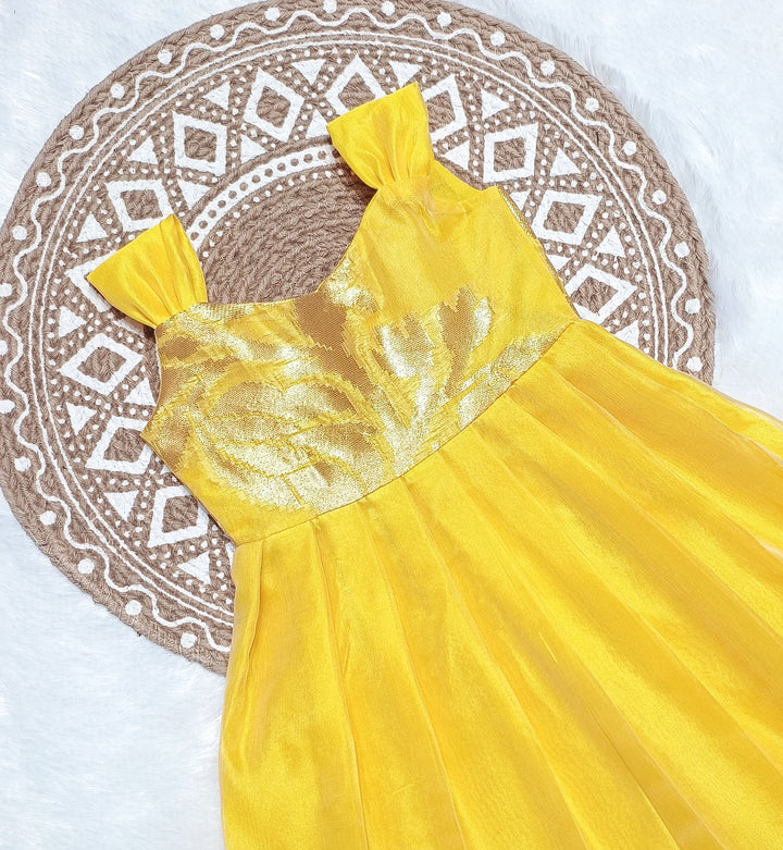 Iyla -Yellow Frock Minipattu