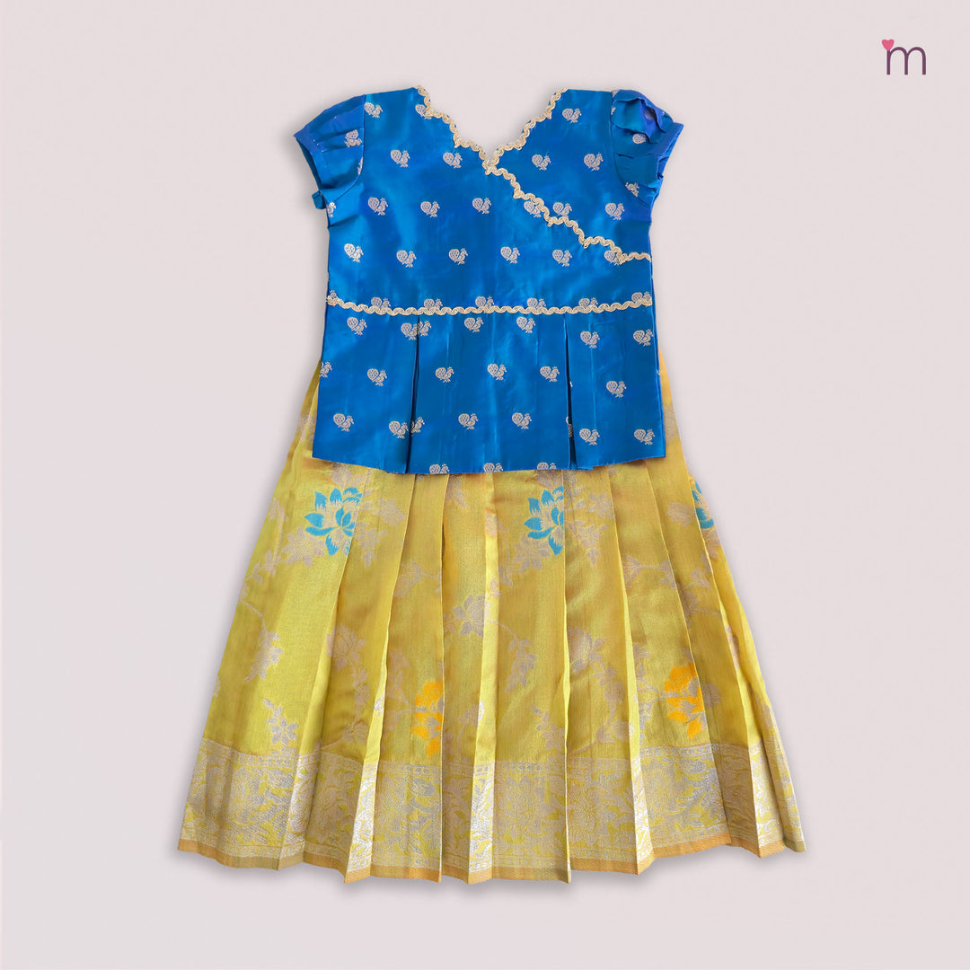 Veya - Green Blue Peacock Butti Designer Minipattu