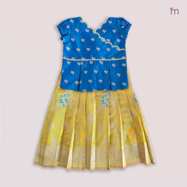 Veya - Green Blue Peacock Butti Designer Minipattu