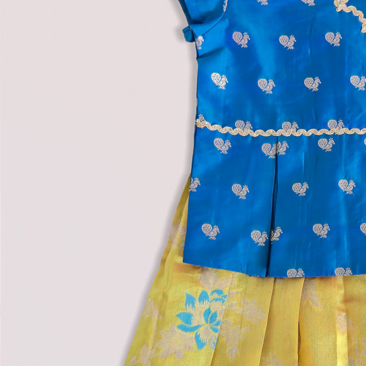 Veya - Green Blue Peacock Butti Designer Minipattu