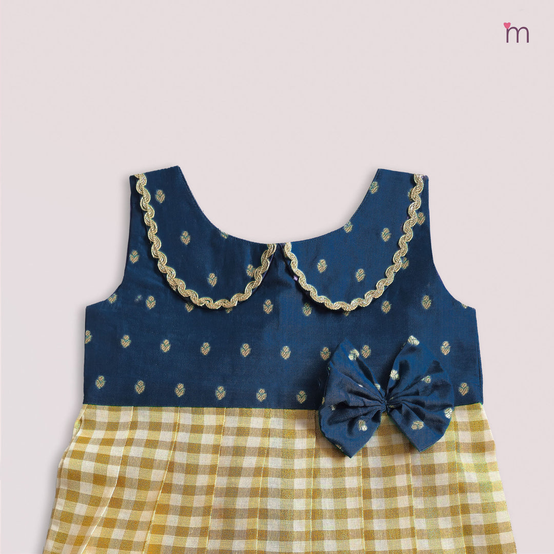 Manasa - Blue Checks Tissue Minipattu