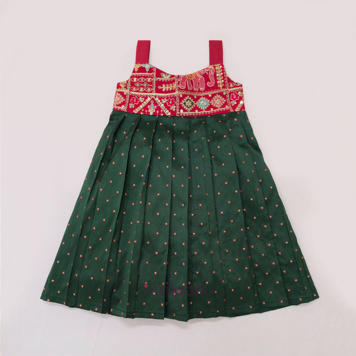 Dyana - Red Green Minipattu