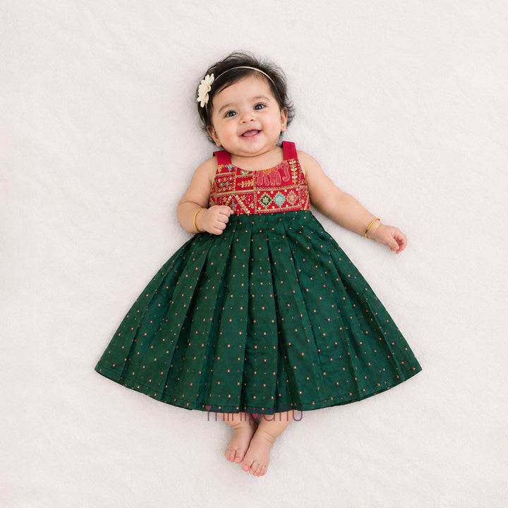 Dyana - Red Green Minipattu