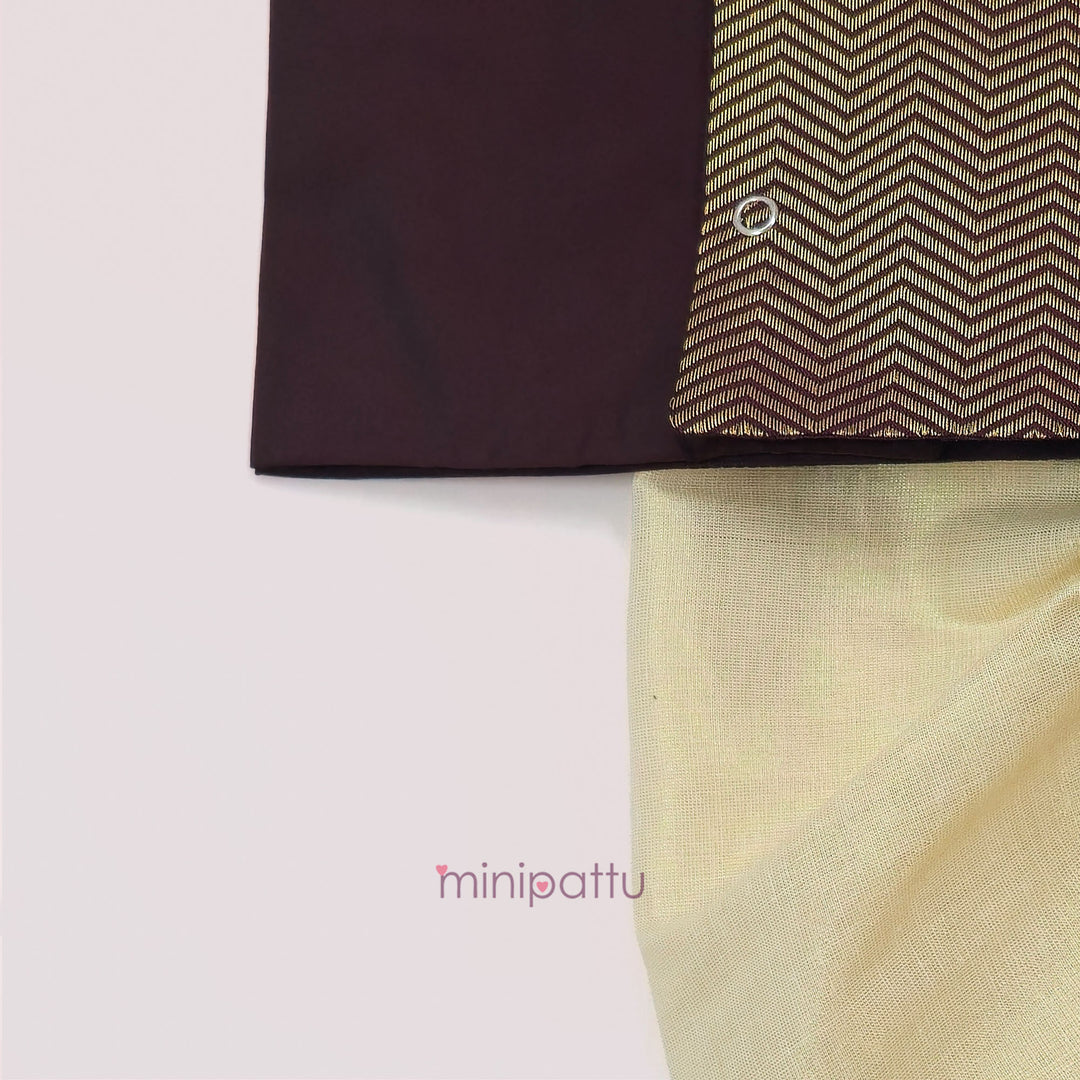 Yadhav - Brown Jabla Set Minipattu