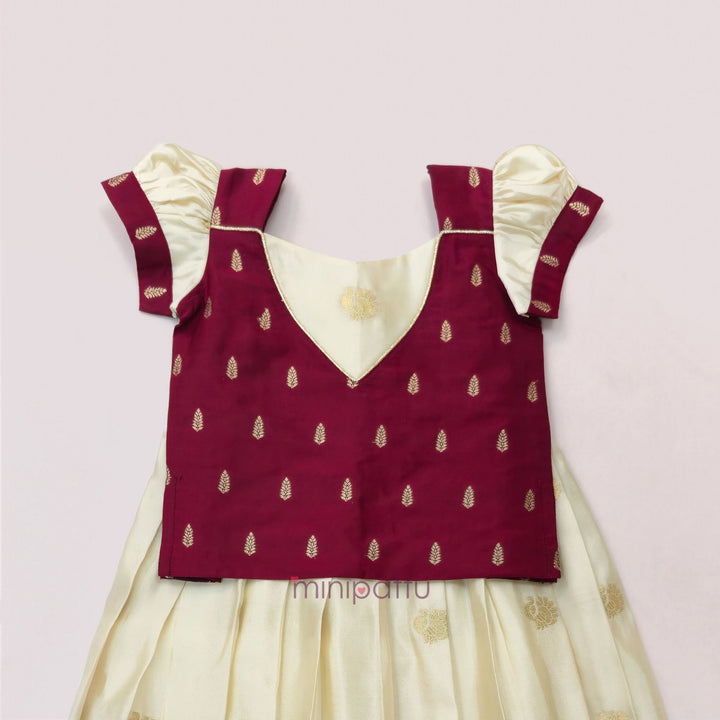 Annapakshi - Maroon Halfwhite Pattu Pavadai Minipattu
