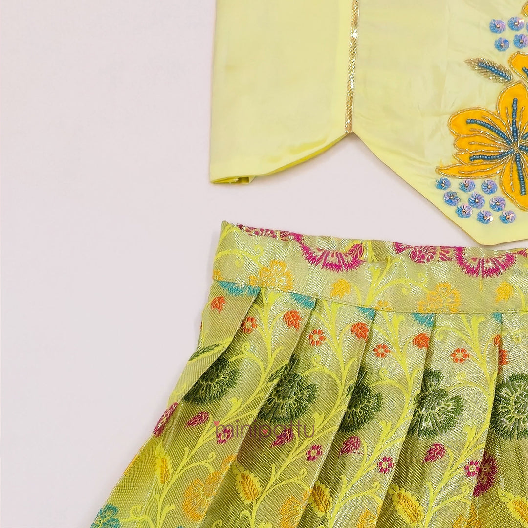 Arti - Pastel Yellow Minipattu