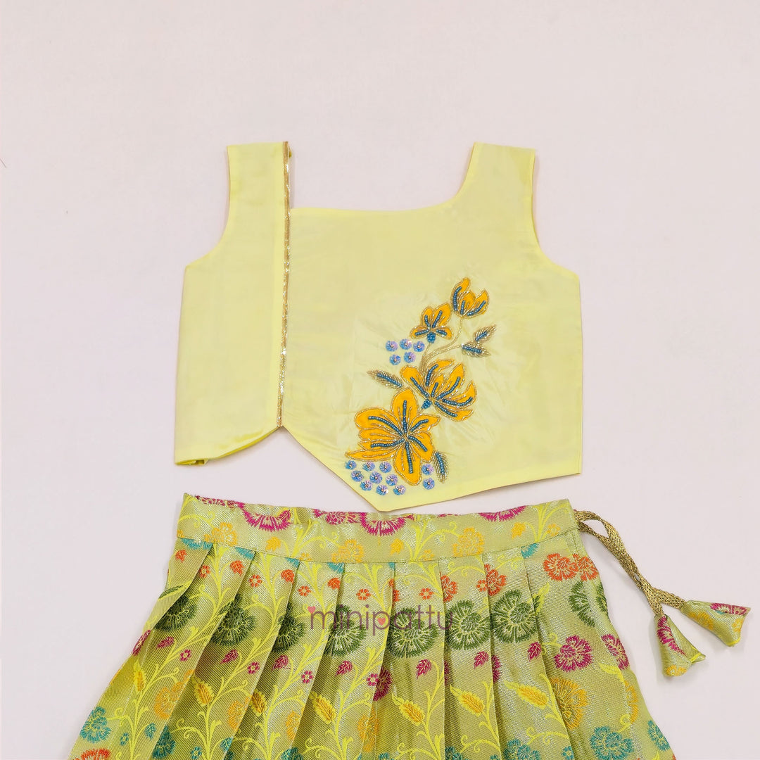 Arti - Pastel Yellow Minipattu