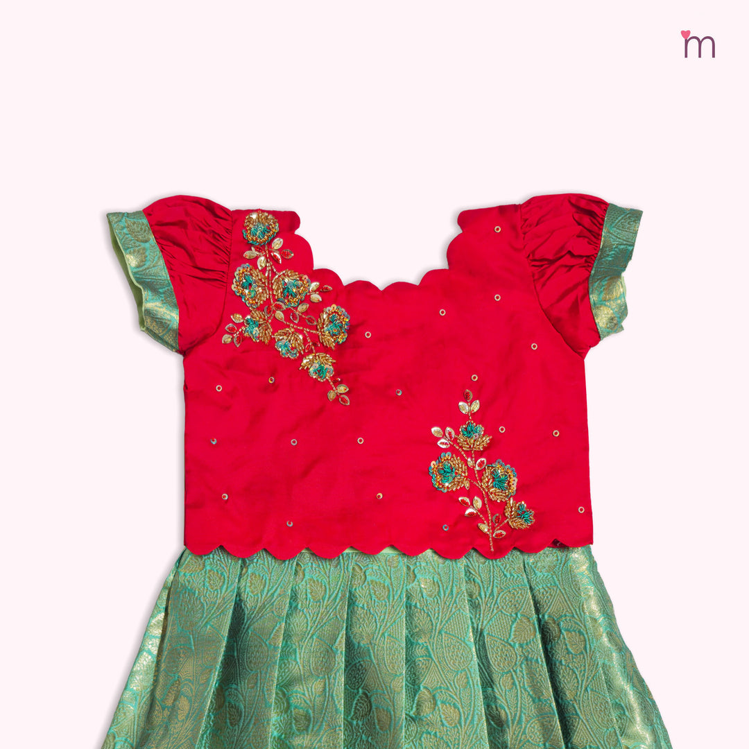 Akshara - Red Green Pattu Pavadai Minipattu