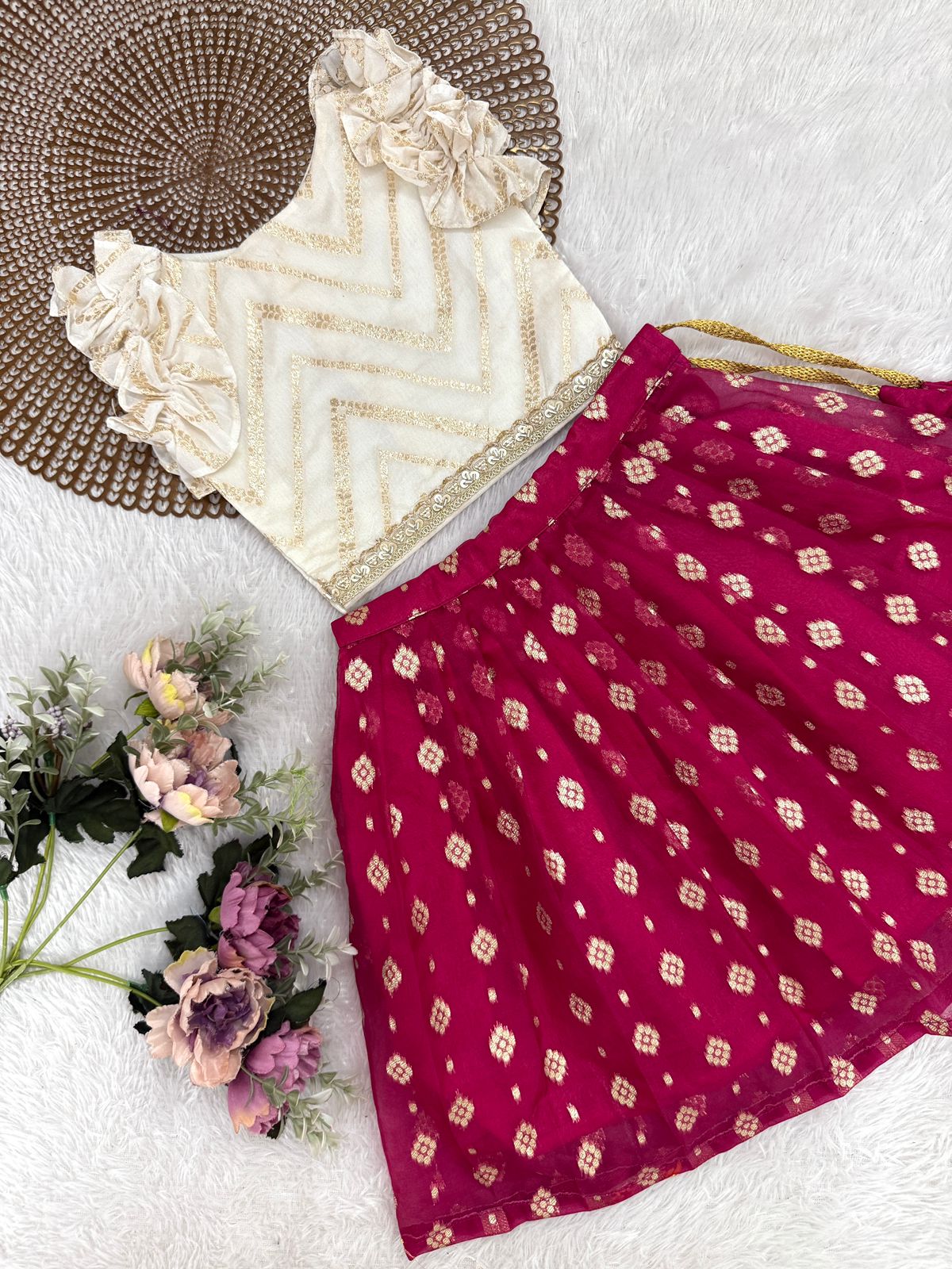 Tinu - Halfwhite Pink Minipattu