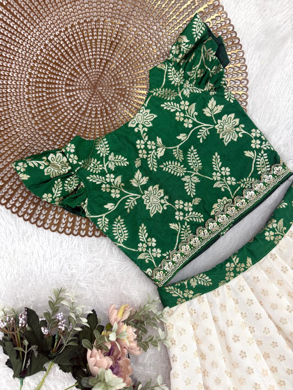 Tinu - Green Minipattu