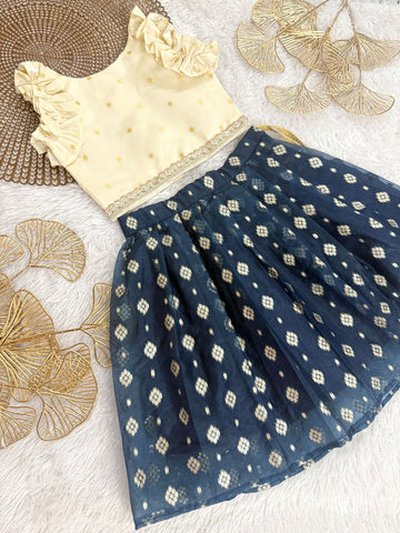 Tinu - Halfwhite Butta Navy Minipattu