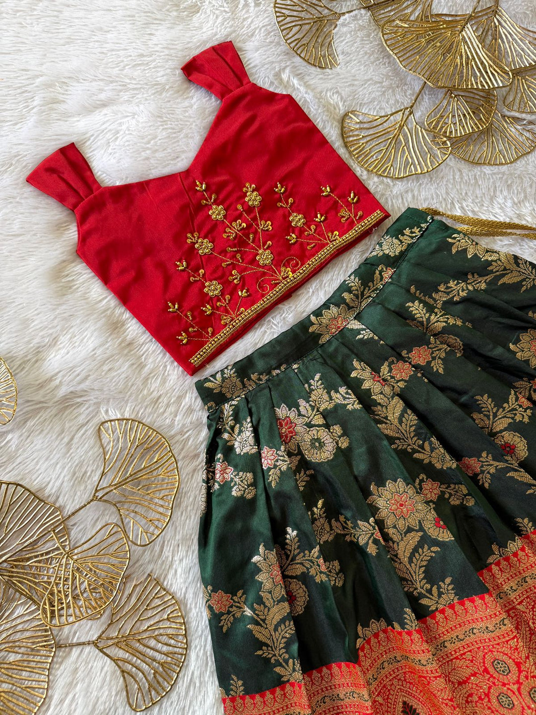 Diya - Red Green Designer Minipattu