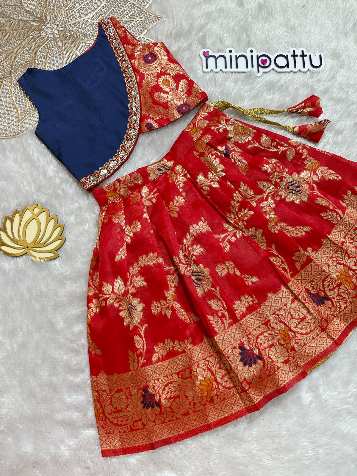 Dharsana - Navy Red Designer Minipattu