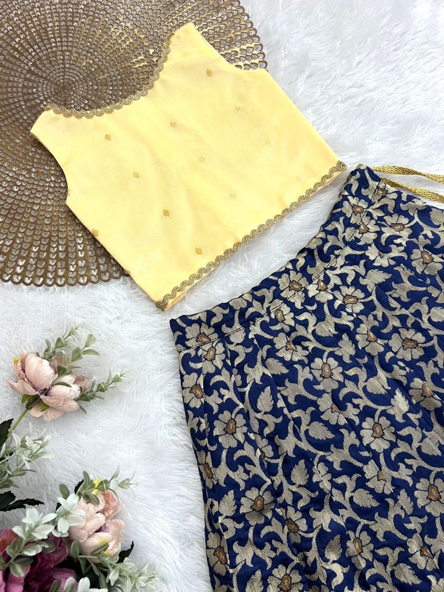 Amara - Ivory Navy Minipattu