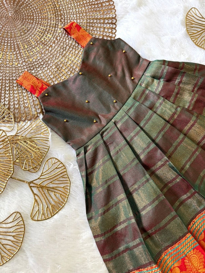 Chutki - Green Frock Minipattu