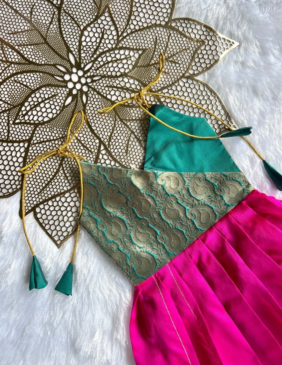 Hamsika - Green Pink Frock Minipattu