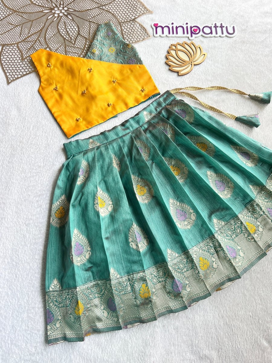 Jaanu - Yellow Green Designer Minipattu