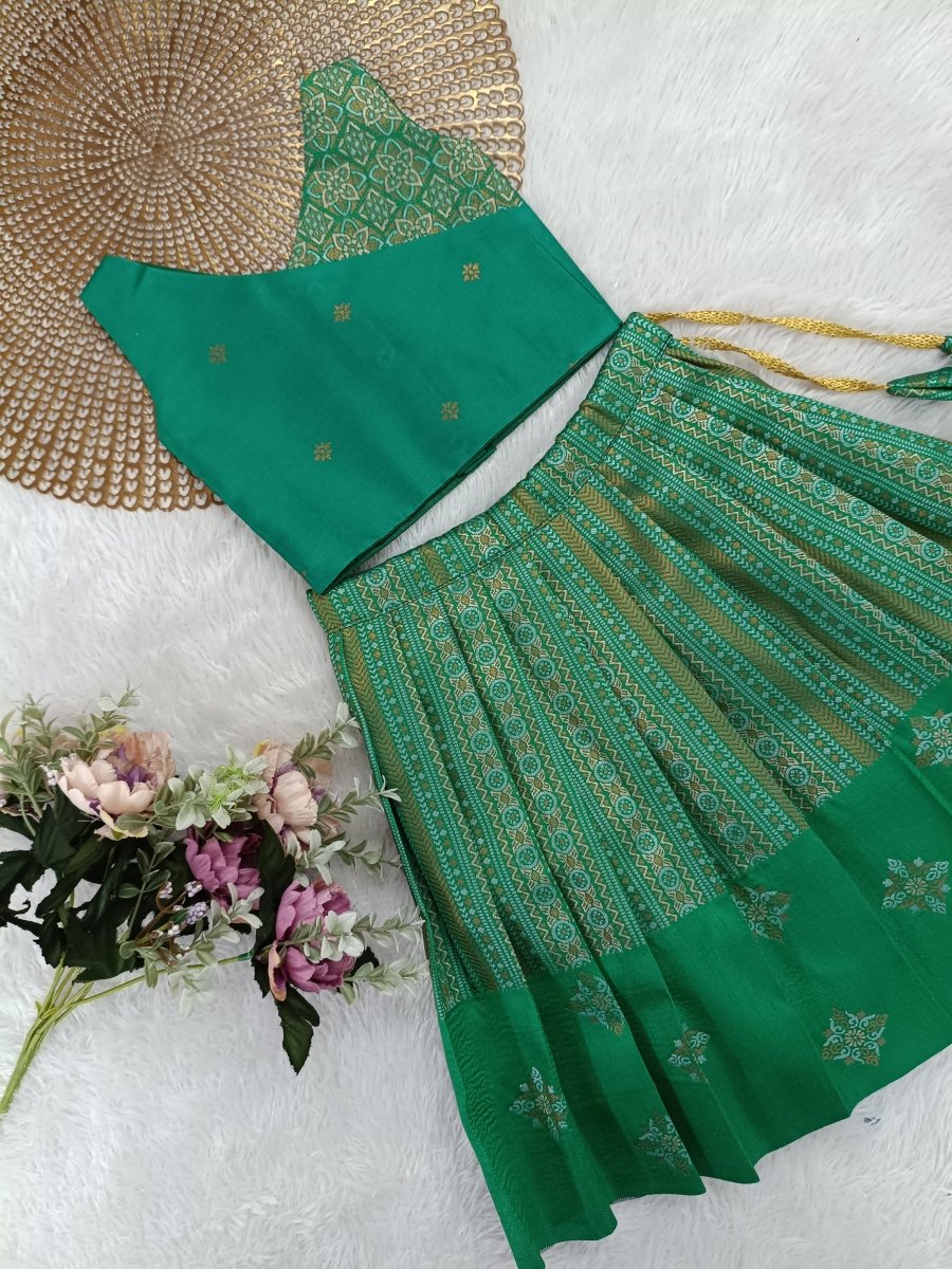 Meera - Green Designer Minipattu