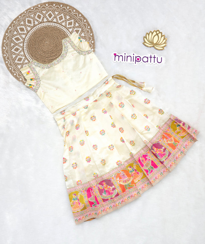Dandiya - Half White Designer Minipattu