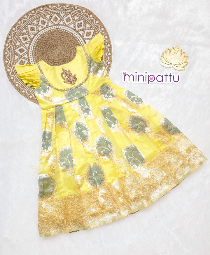 Sachana - Yellow Frock Minipattu