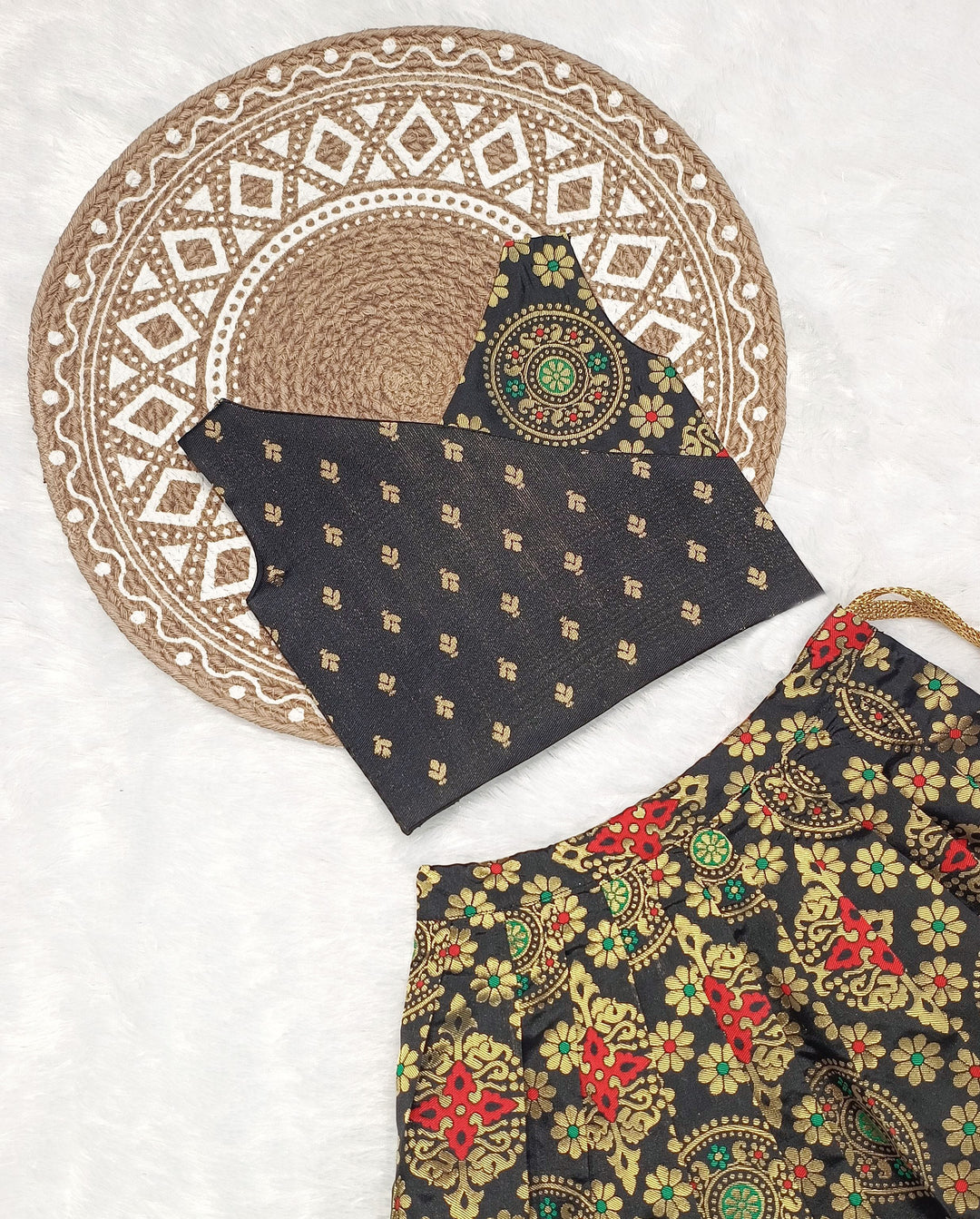 Kajal - Black Floral Designer Minipattu