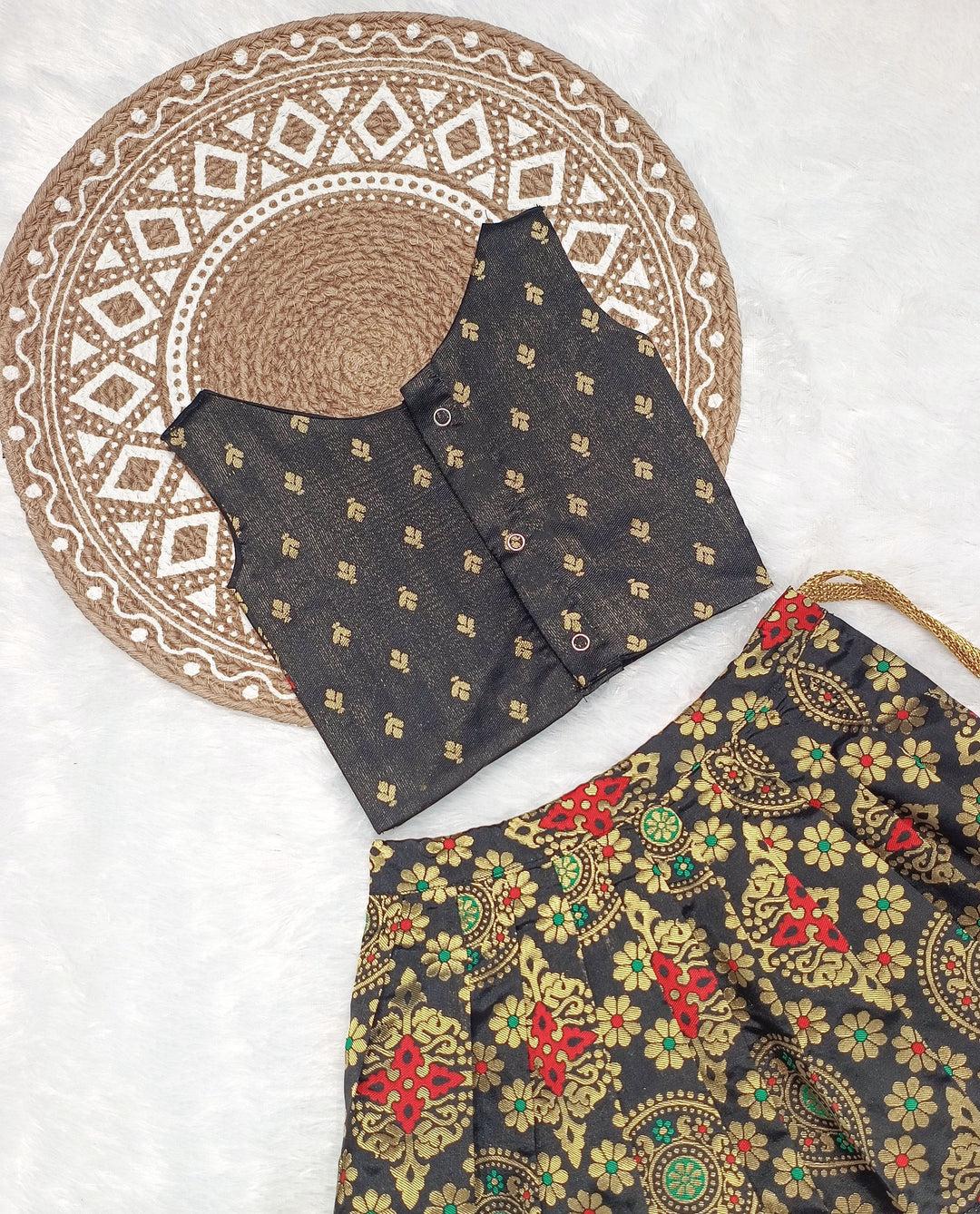 Kajal - Black Floral Designer Minipattu